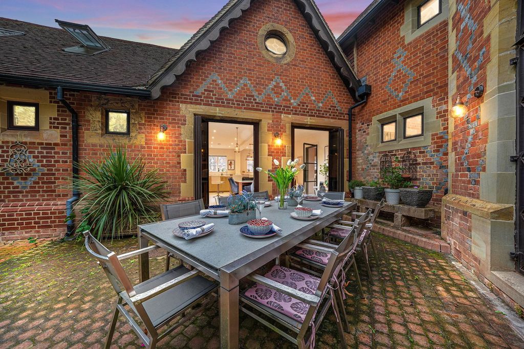 Property photo 1 of 43