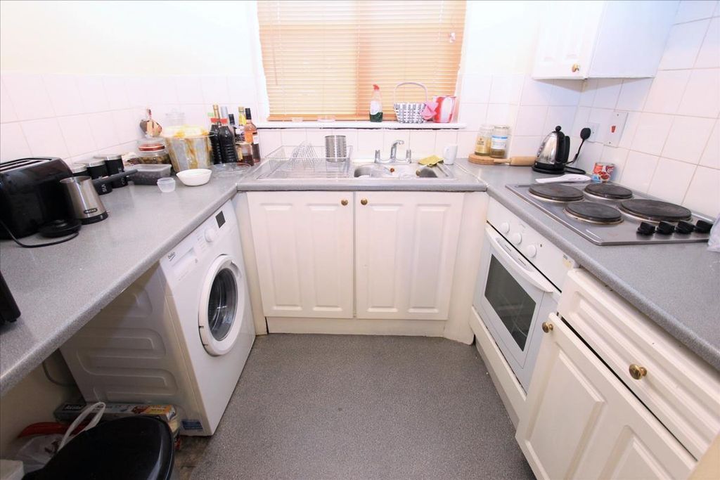 Property photo 2 of 5