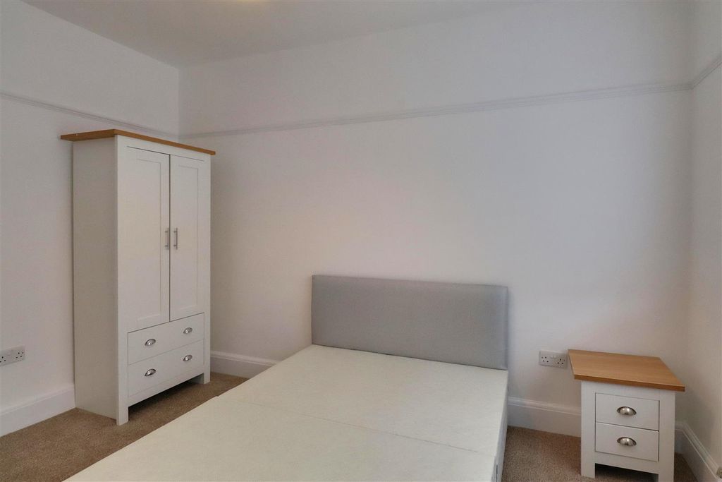 Property photo 2 of 8 R3.Jpg