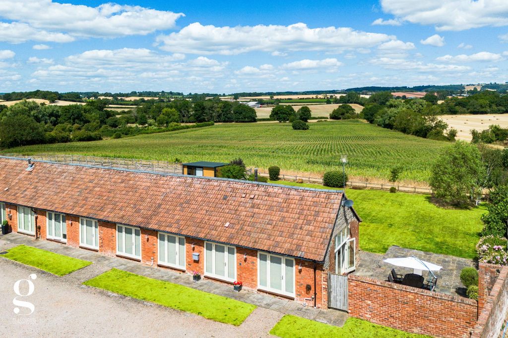 Property photo 1 of 32