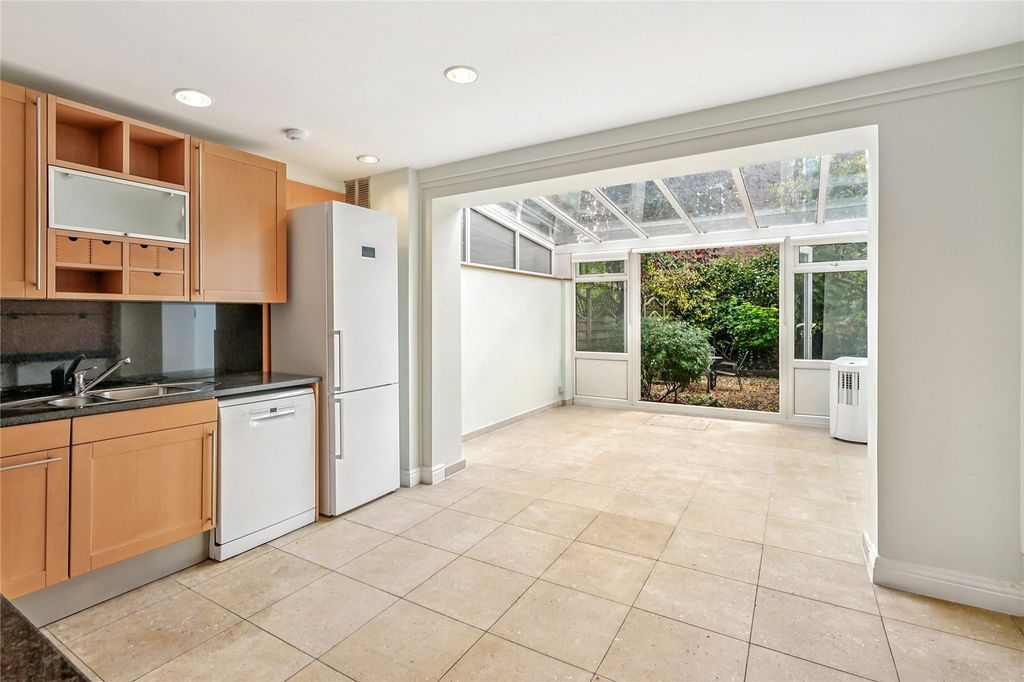 Property photo 3 of 18 Picture No. 14