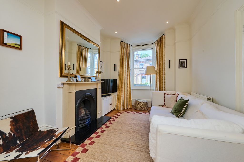 Property photo 2 of 11