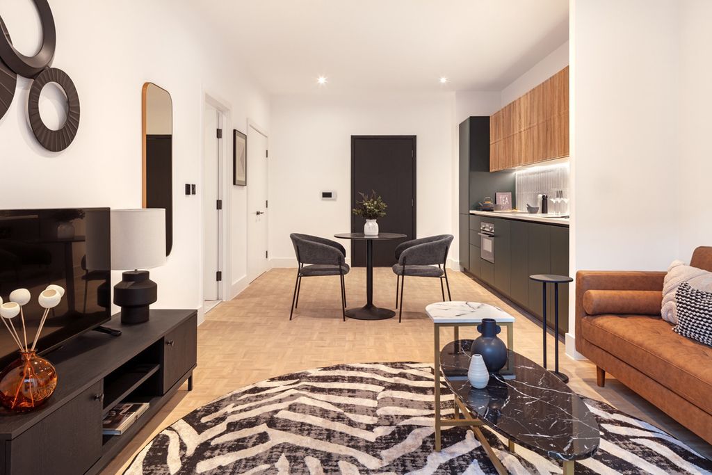 Property photo 3 of 8