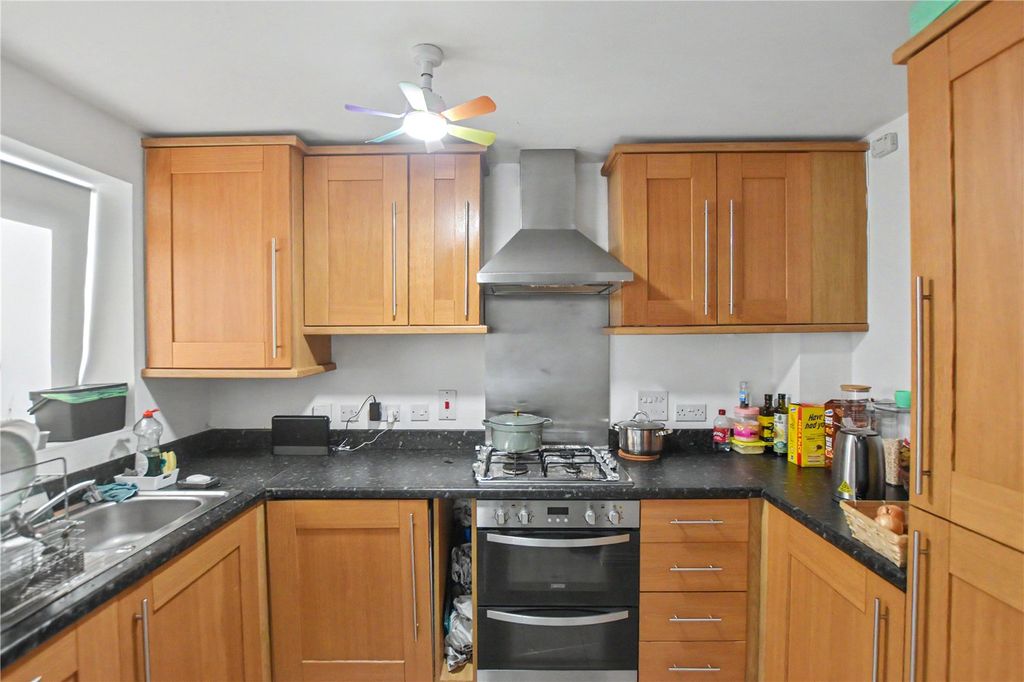 Property photo 2 of 19 Picture No. 03