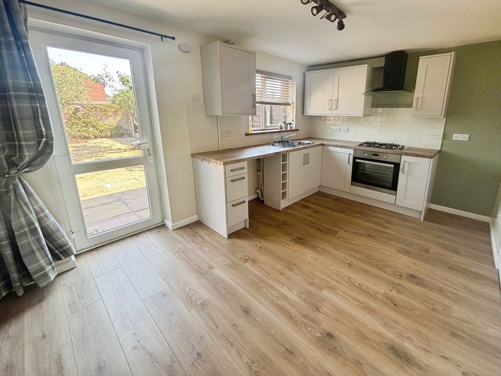 Property photo 3 of 11 Kitchen/Diner
