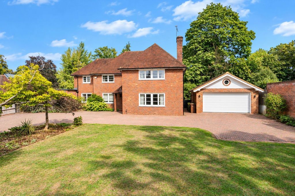 Property photo 2 of 19