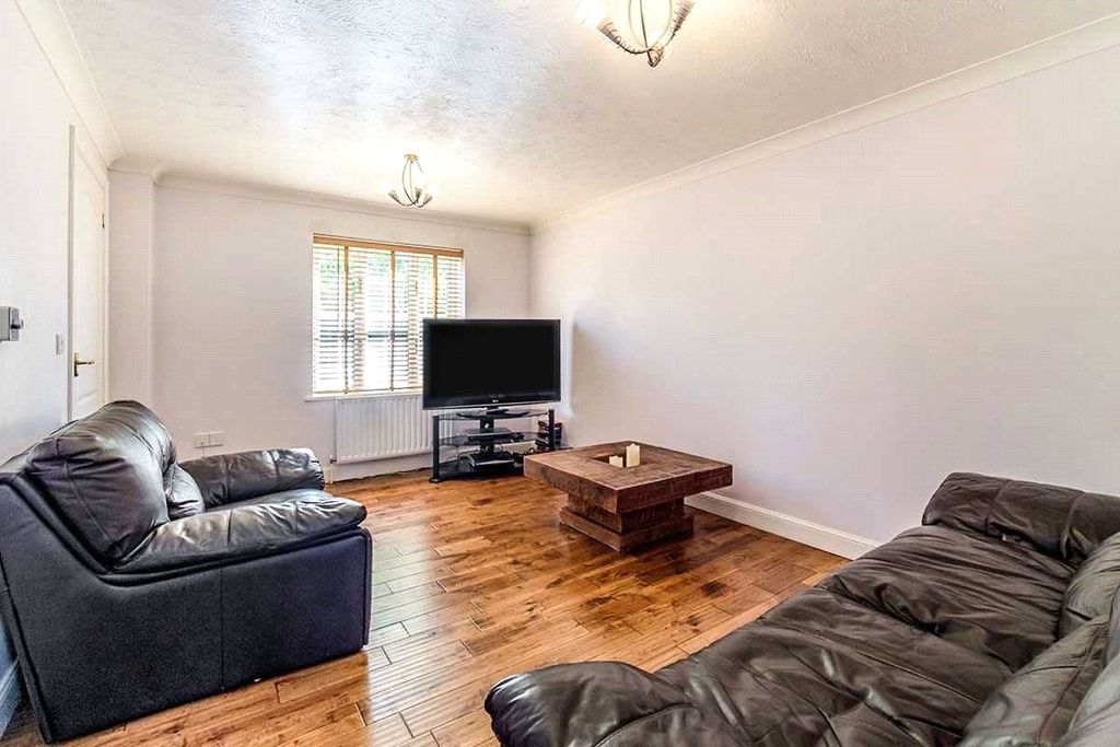 Property photo 2 of 19 Picture No. 03