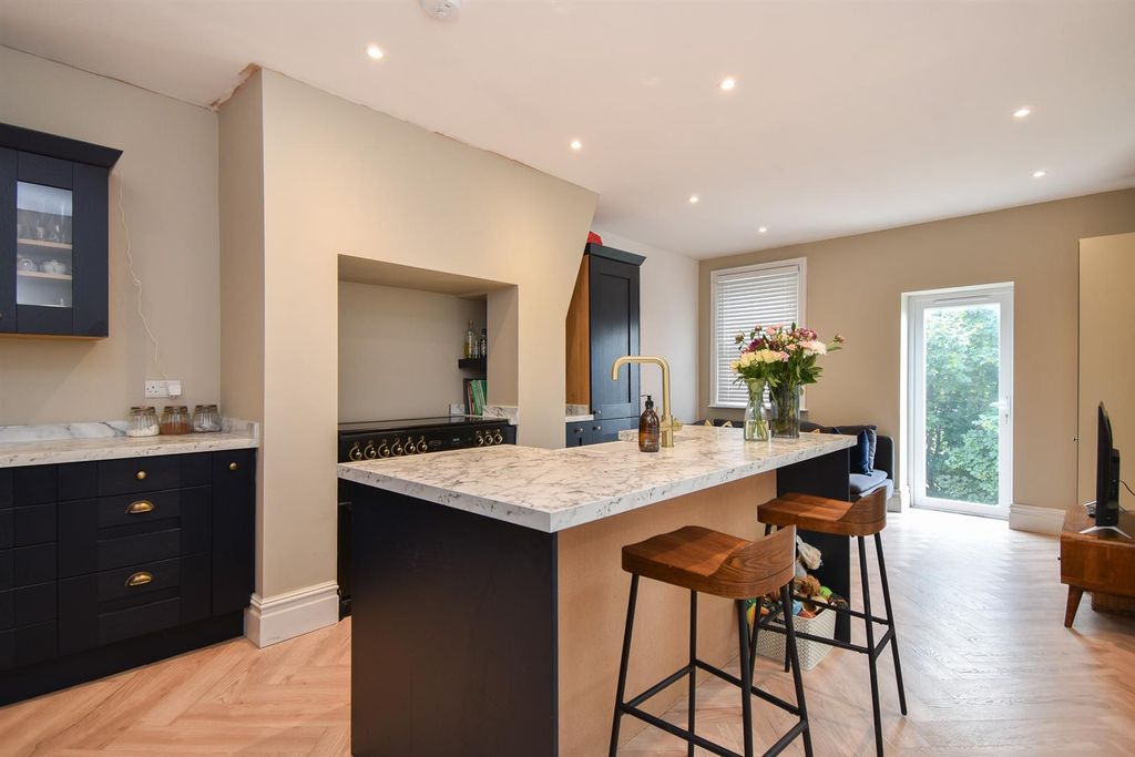 Property photo 1 of 14 Living Space/Kitchen