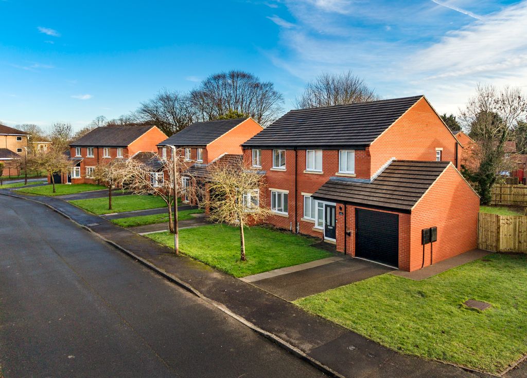 Property photo 1 of 13 Image