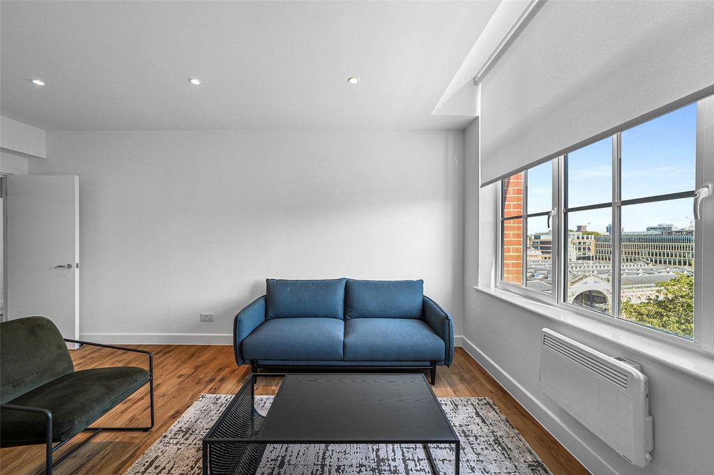 Property photo 1 of 16 Reception