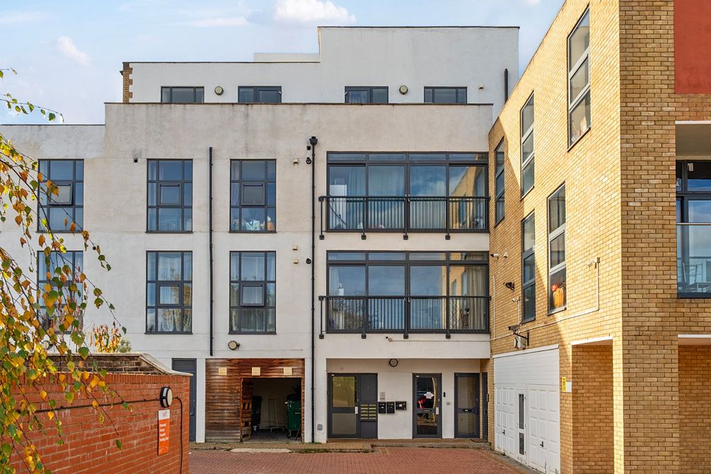 Property photo 1 of 9 Picture No. 03