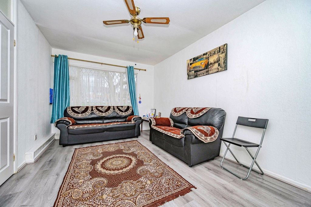 Property photo 2 of 13 Pbox-Img.Jpg