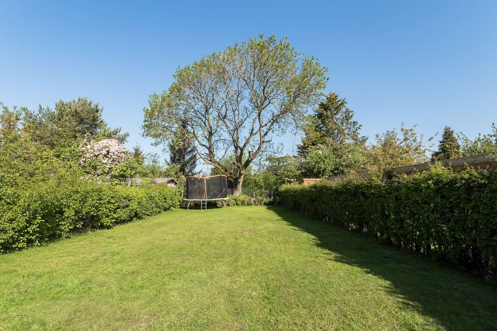 Property photo 2 of 23