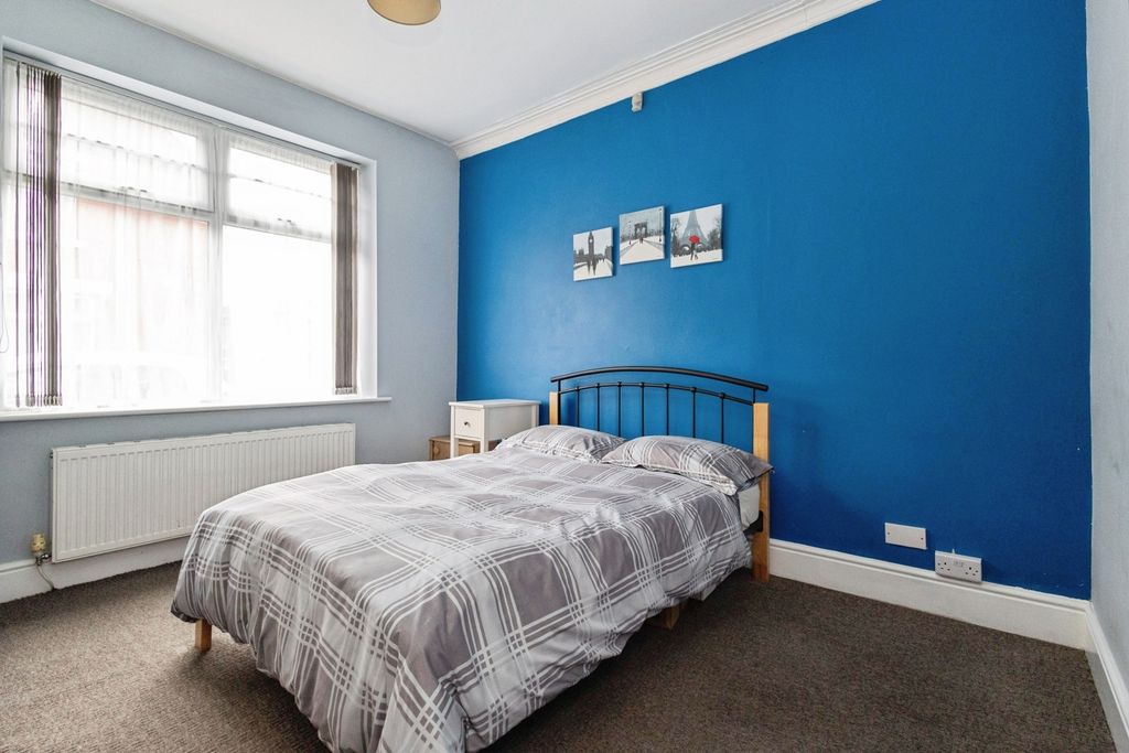 Property photo 3 of 23 Pbox-Img.Jpg