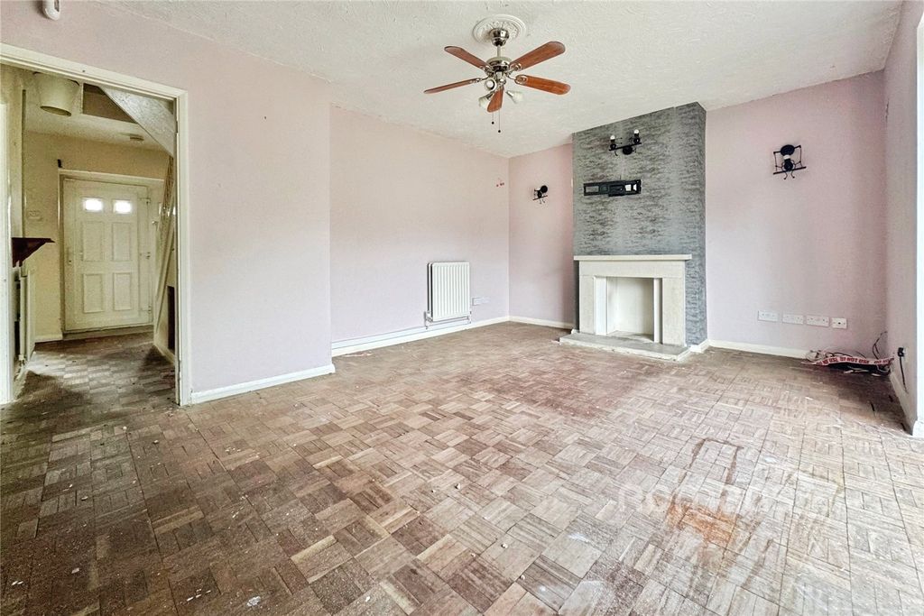 Property photo 2 of 18 Living Room