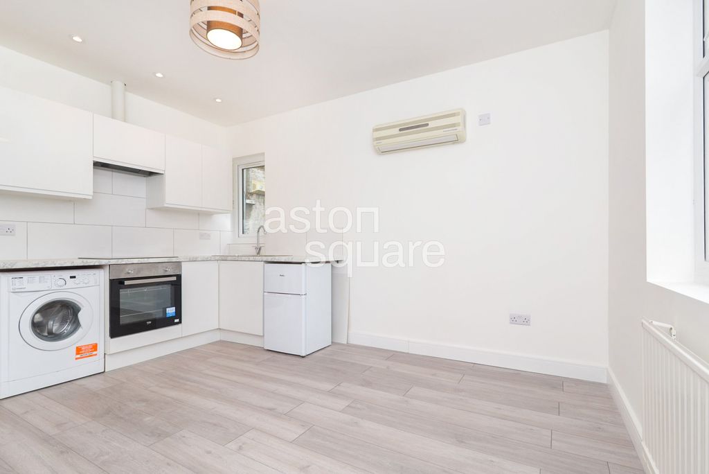 Property photo 2 of 3