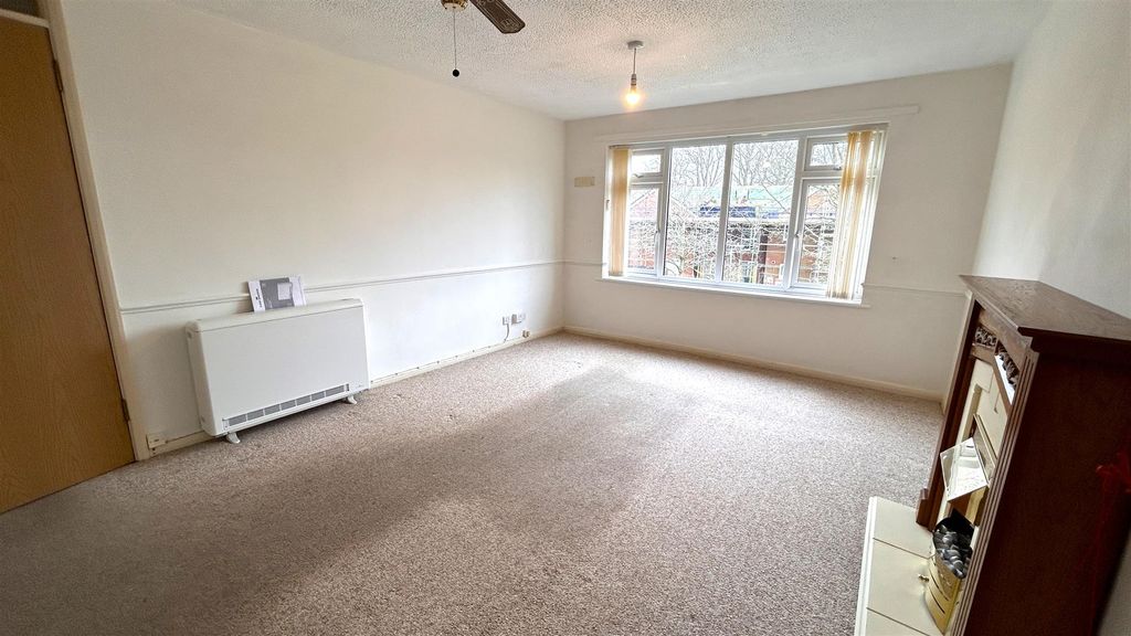 Property photo 3 of 9 5.Jpg