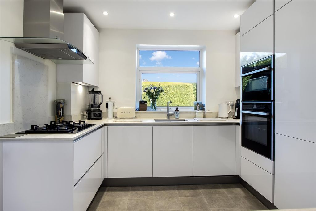 Property photo 3 of 24 Img_6244.Jpg