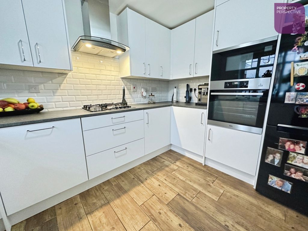 Property photo 3 of 13 Kitchen/Diner