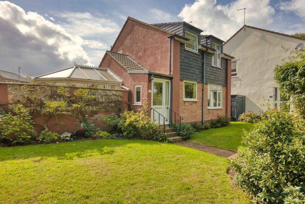 Property photo 1 of 23 Ewemove Taunton Millers Way