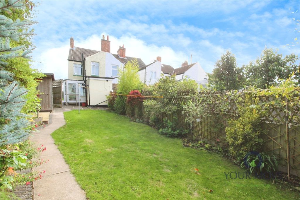 Property photo 2 of 28 Garden