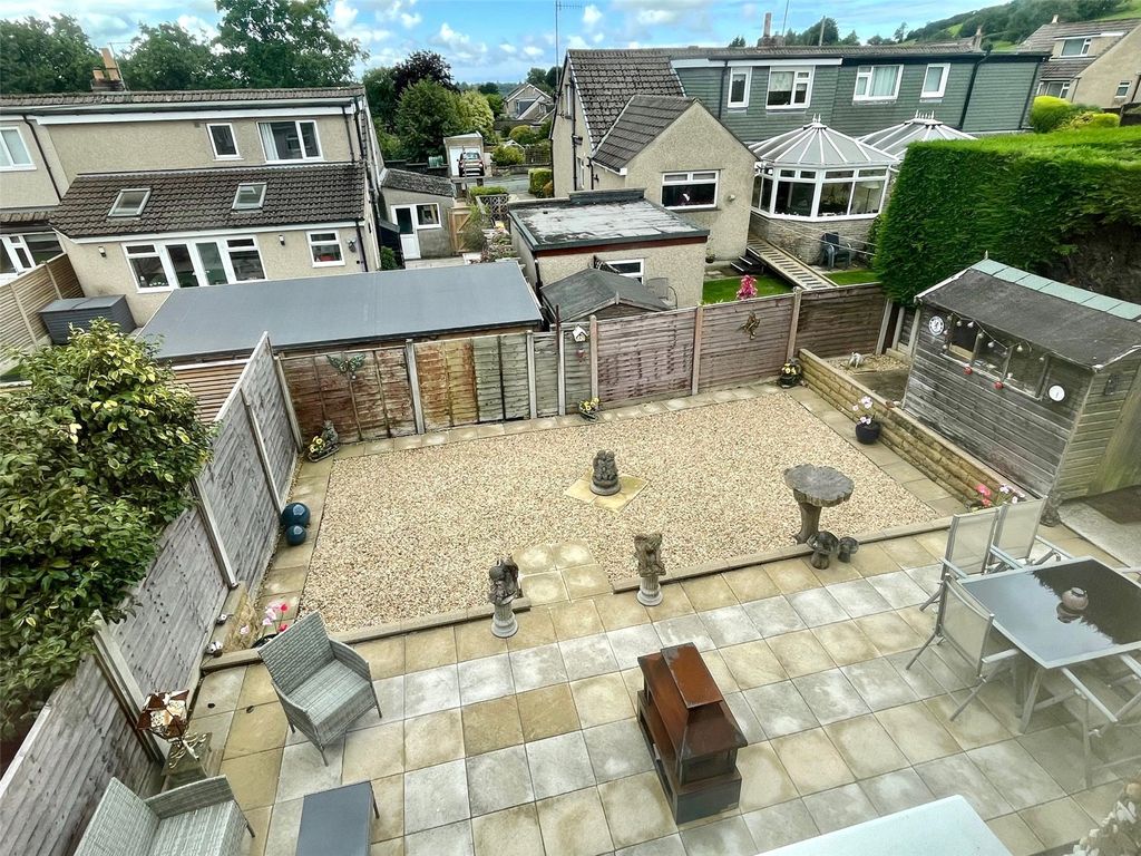 Property photo 2 of 19 Garden View