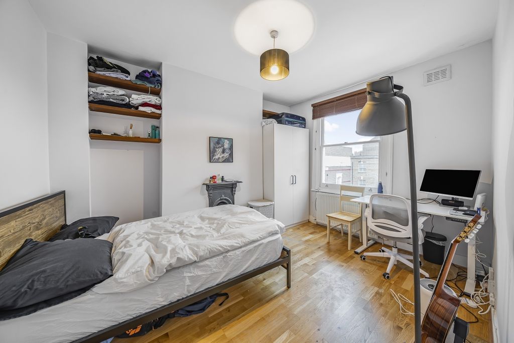 Property photo 3 of 5 1215755 (5)