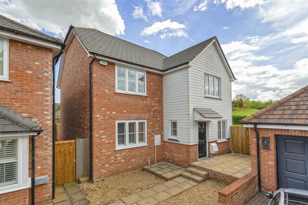 Property photo 1 of 22 6Darcy01.Jpg