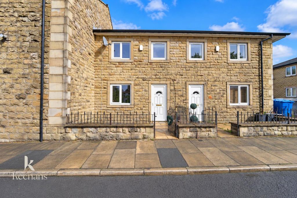 Property photo 1 of 25