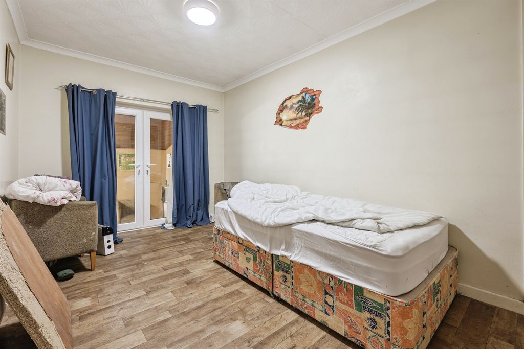 Property photo 2 of 45