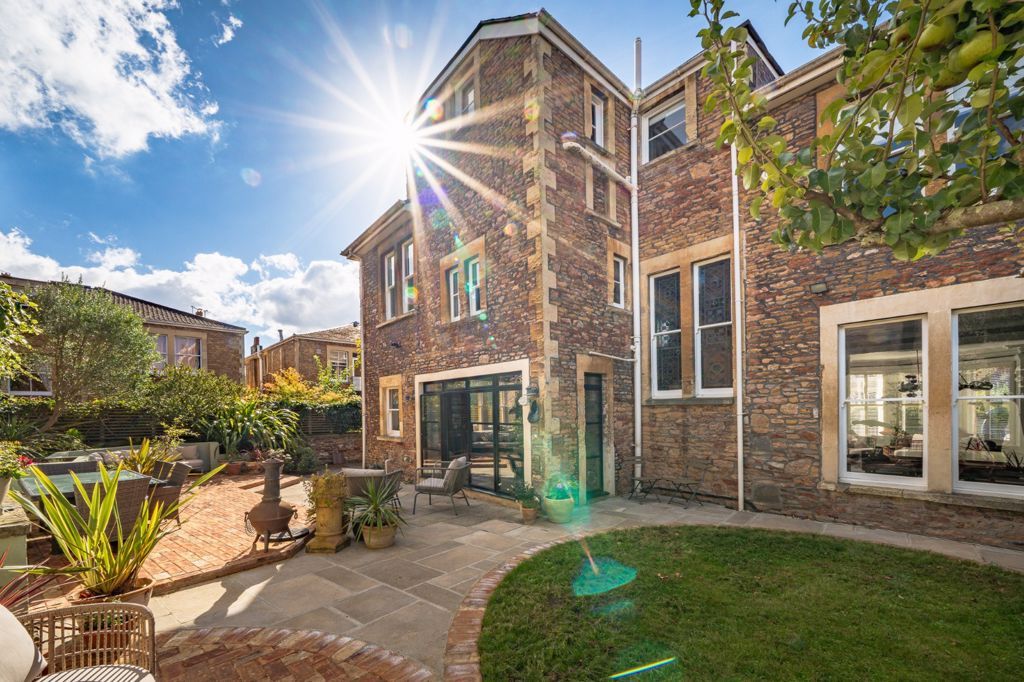 Property photo 1 of 22 Garden