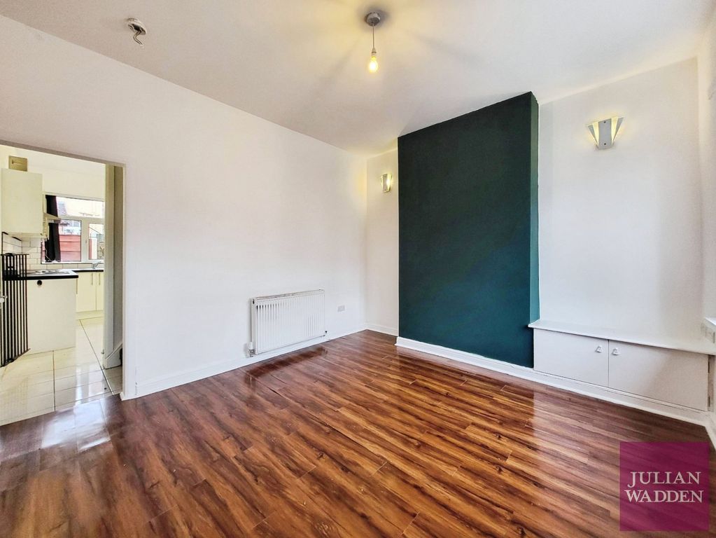 Property photo 2 of 13 Picture 2