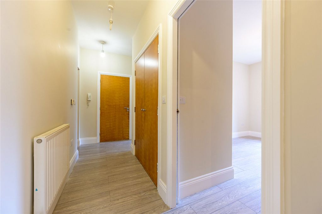 Property photo 2 of 24 Picture No. 20
