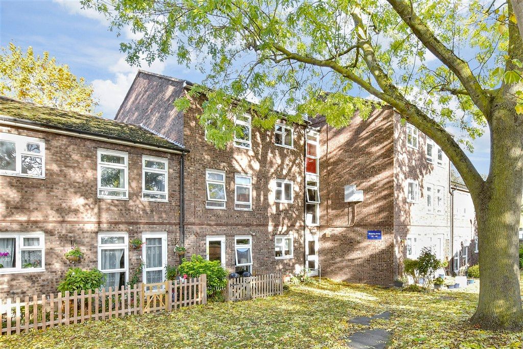 Property photo 1 of 11 External (Web)