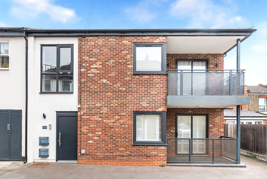 Property photo 1 of 22