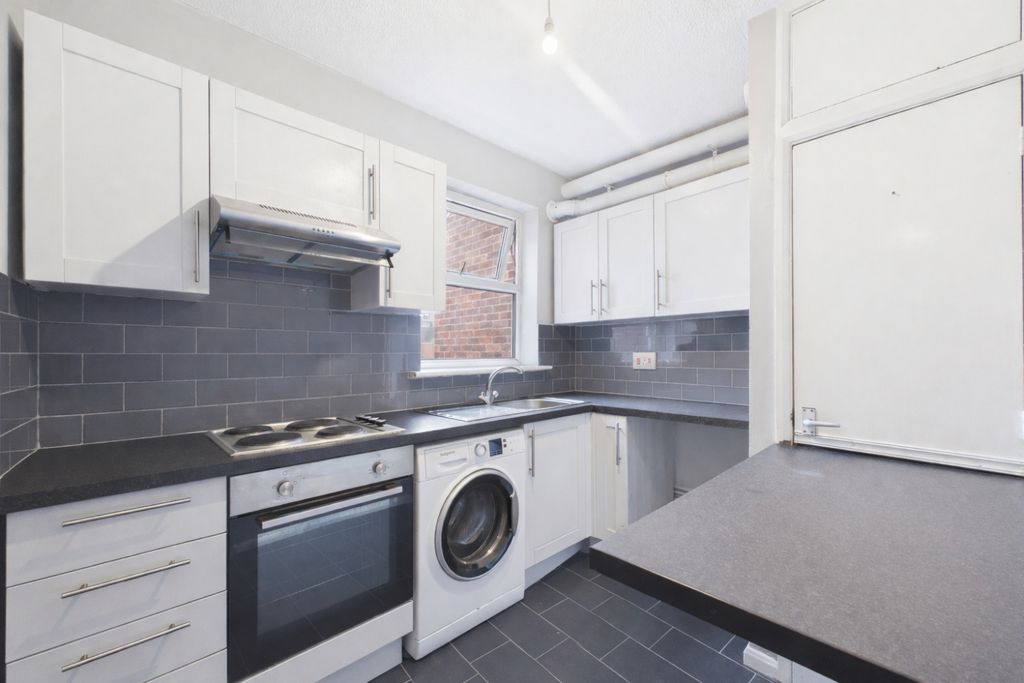 Property photo 2 of 6 481d2256-9969-41A6-9Cca-28F7B1F26136