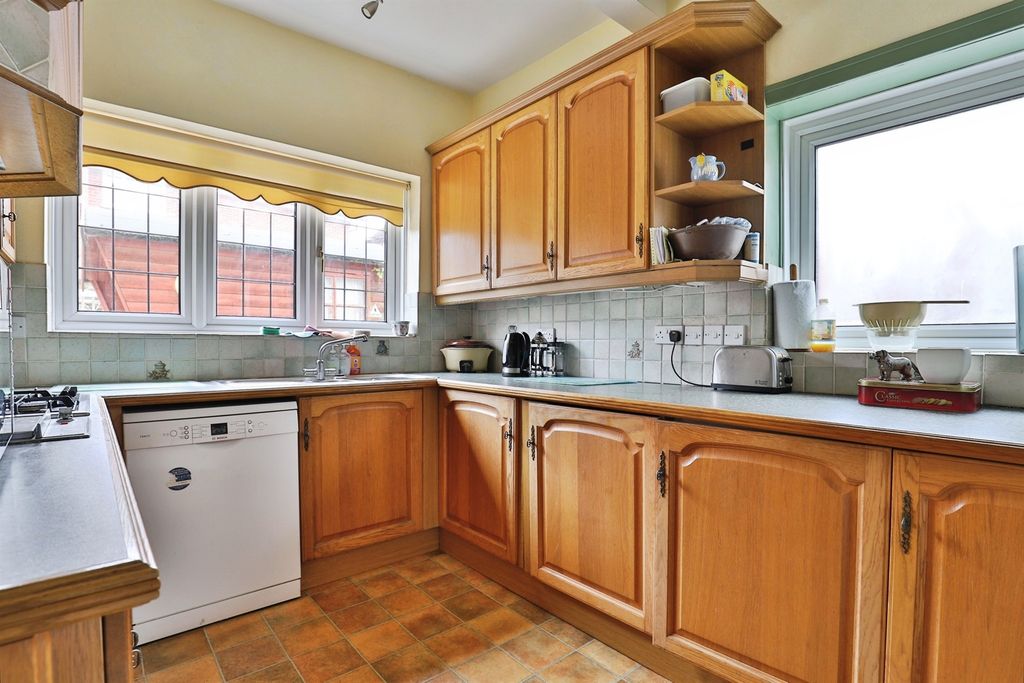 Property photo 3 of 17