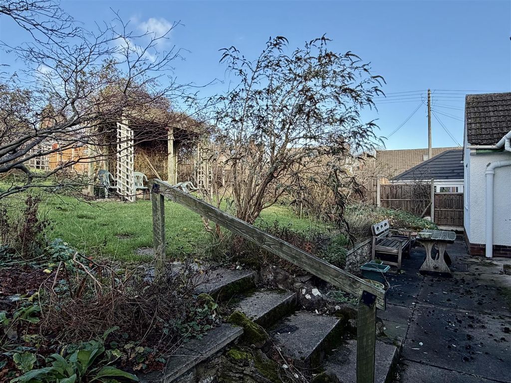 Property photo 2 of 24