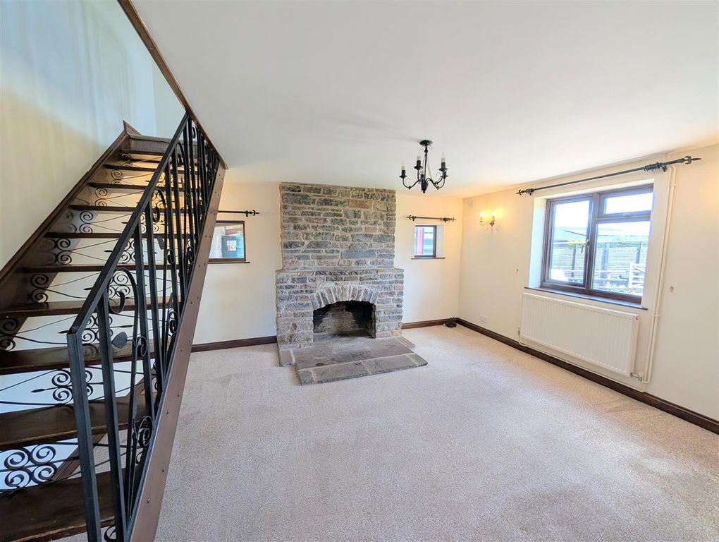 3 bed semi-detached house for salePontrilas, Hereford HR2 photo 4