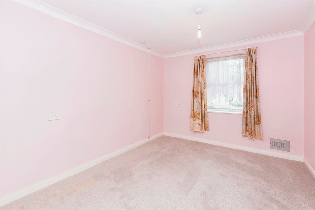 Property photo 3 of 19