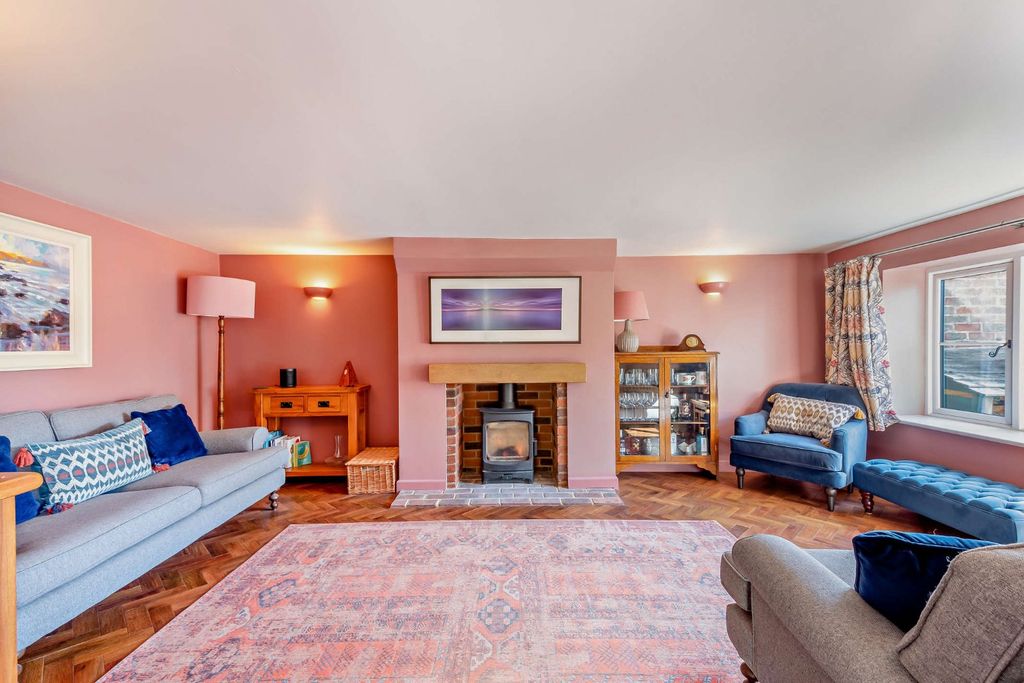 Property photo 3 of 11 Picture No. 06