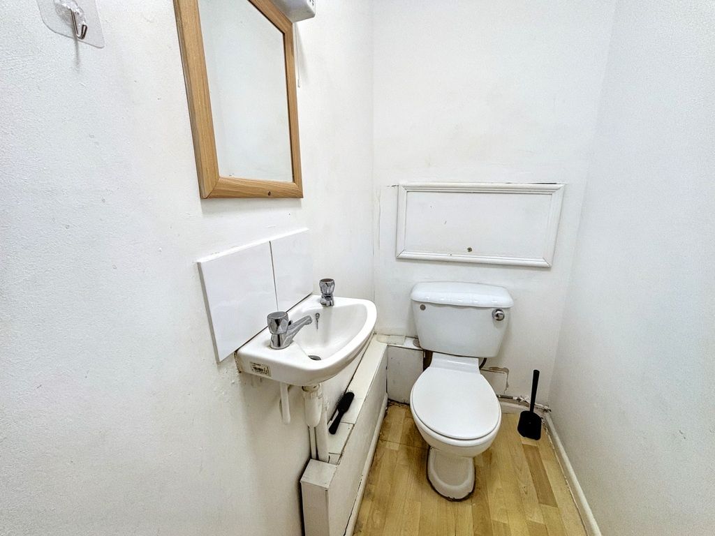 Property photo 2 of 4 Clean And Functional Private WC With Mirror...