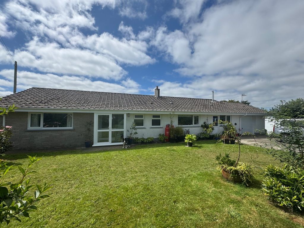 Property photo 2 of 35