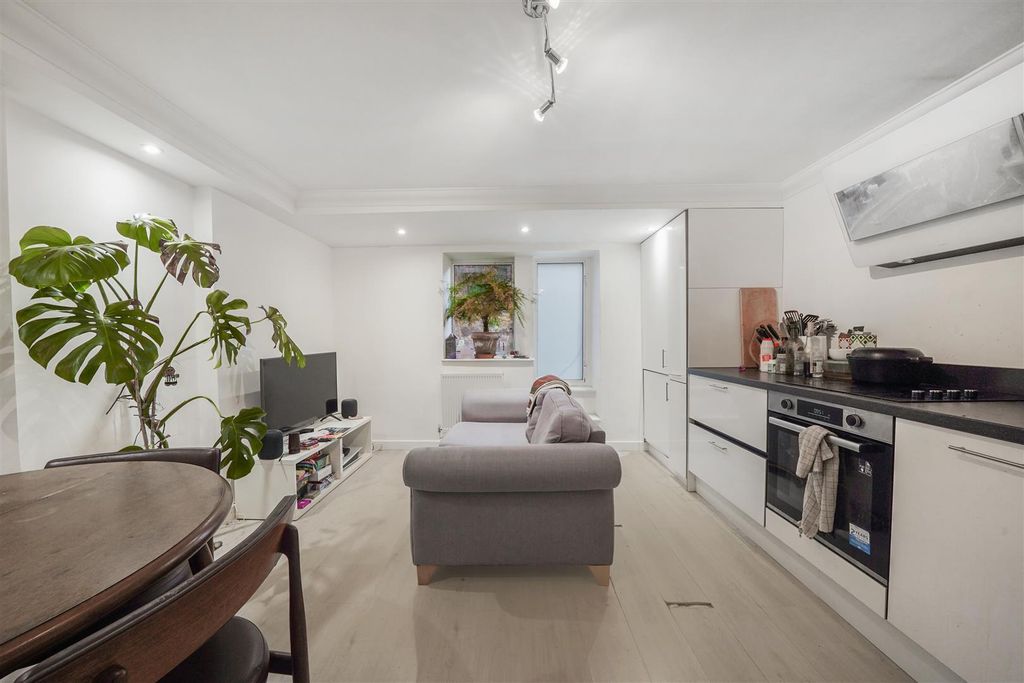 Property photo 3 of 15 Flat 1C, Fairhazel Mansions - Hjyr9Bmfko03Evcwbaqu