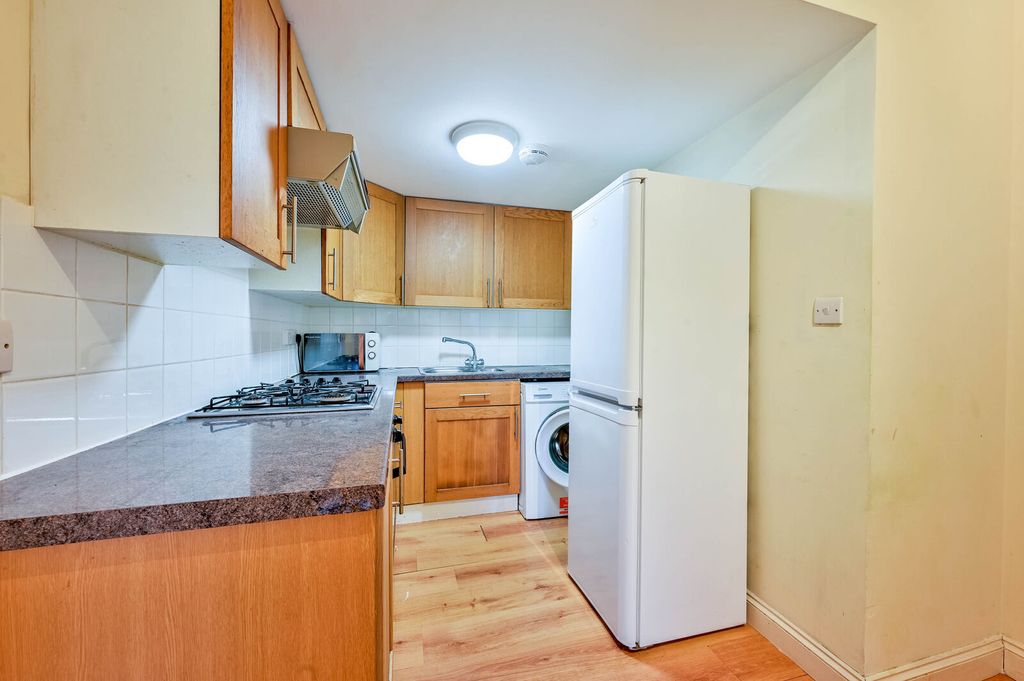Property photo 2 of 5