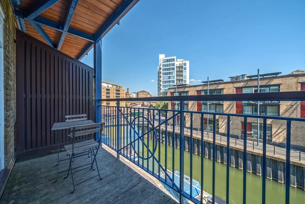 Property photo 3 of 19 1325823-10-6870F8...