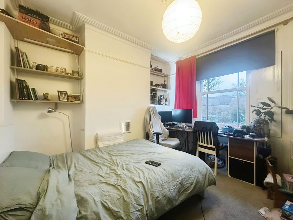 Property photo 2 of 7 Bedroom
