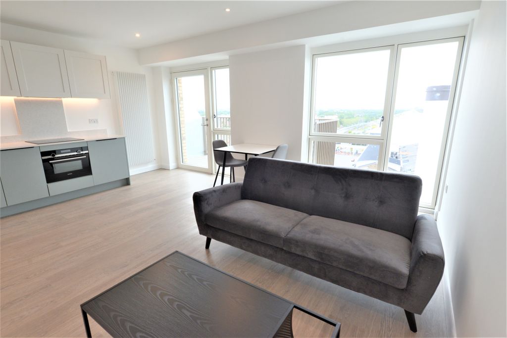 Property photo 2 of 11