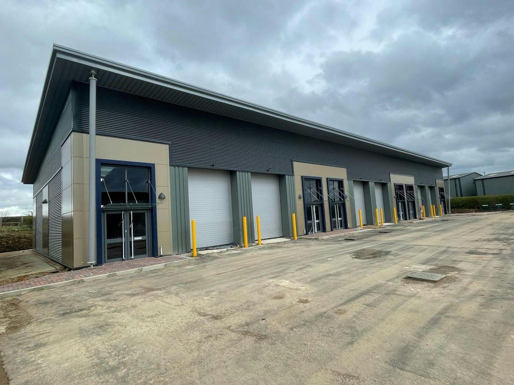 Property photo 3 of 11 1711627868533.Jpeg