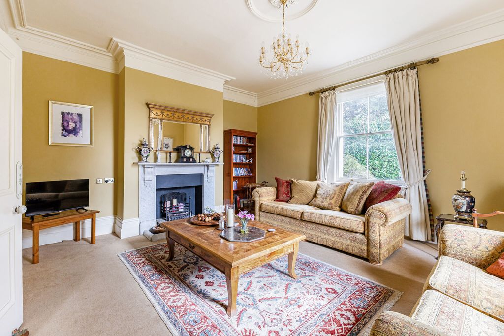 Property photo 3 of 22